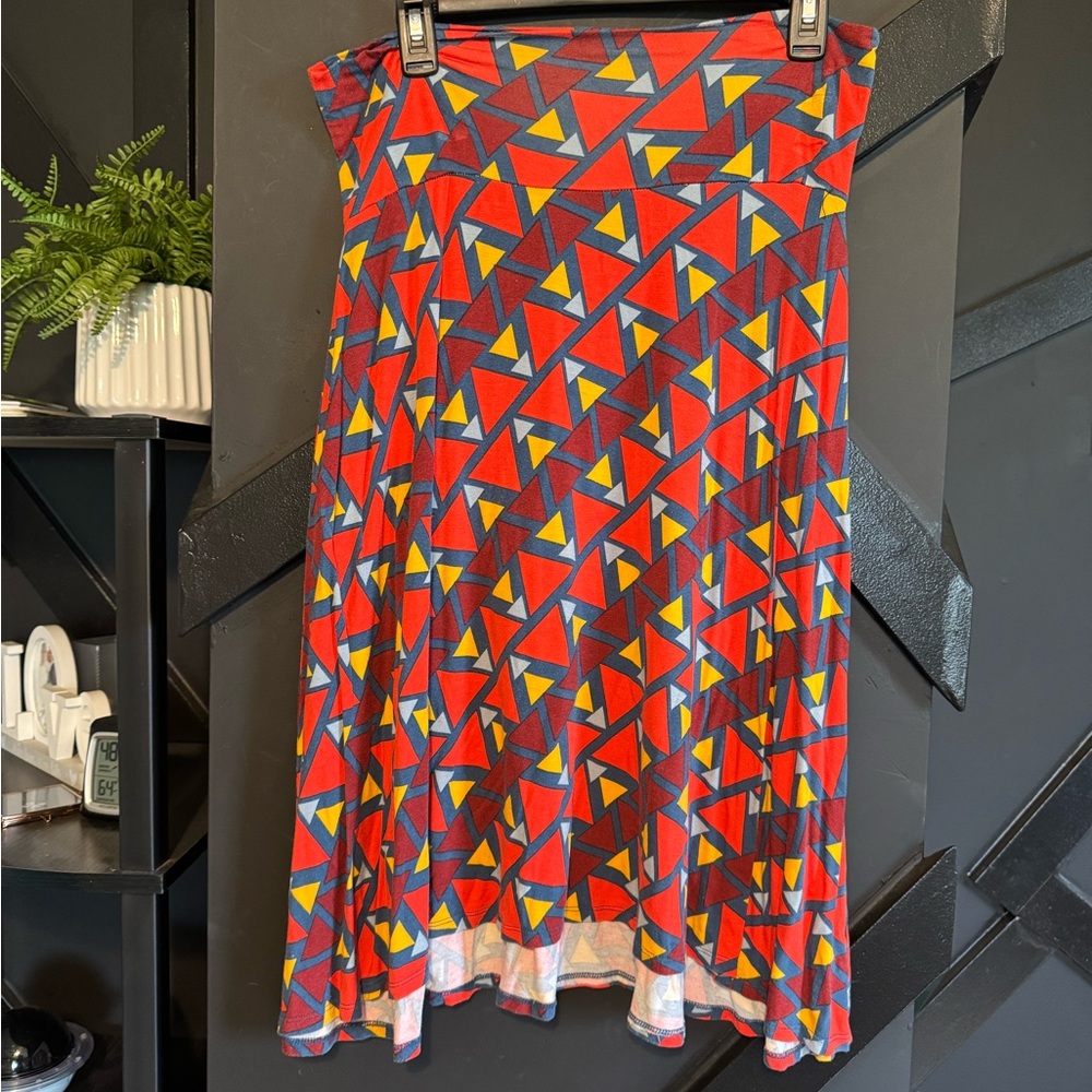 LuLaRoe Knee-Length Skirt Red Yellow & Blue Triangle Print Women’s Size M